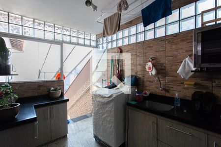 Casa à venda com 350m², 3 quartos e 2 vagasÁrea de Serviço