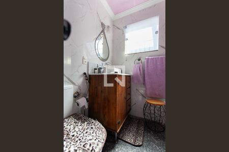 Casa à venda com 350m², 3 quartos e 2 vagasBanheiro da Suíte