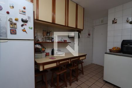 Apartamento à venda com 368m², 3 quartos e 3 vagasCozinha