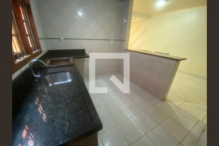 Casa para alugar com 165m², 3 quartos e 2 vagas Casa para alugar com 165m², 3 quartos e 2 vagasCozinha