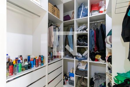 Casa de condomínio à venda com 570m², 4 quartos e 6 vagasQuarto da suíte 1