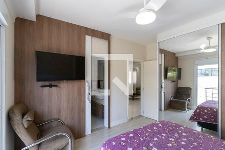 Casa de condomínio à venda com 570m², 4 quartos e 6 vagasQuarto 3 - Suíte americana