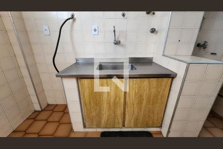 Apartamento para alugar com 77m², 2 quartos e sem vaga Apartamento para alugar com 77m², 2 quartos e sem vagaCozinha - Armários