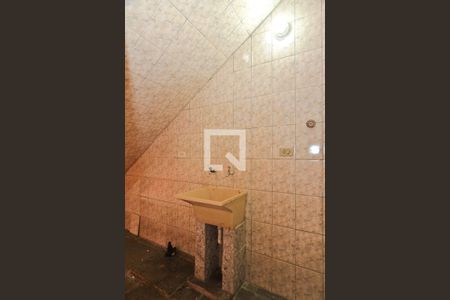 Casa para alugar com 32m², 1 quarto e 1 vagaÁrea de Serviço