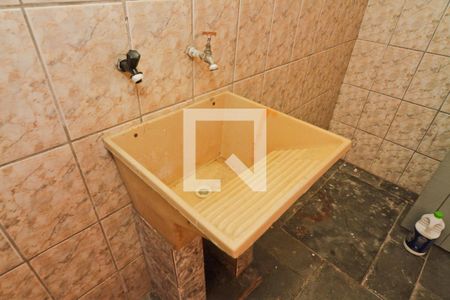 Casa para alugar com 32m², 1 quarto e 1 vagaÁrea de Serviço