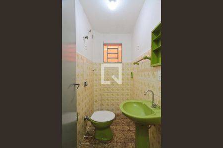 Banheiro de casa para alugar com 1 quarto, 32m² em Jardim Maristela, São Paulo