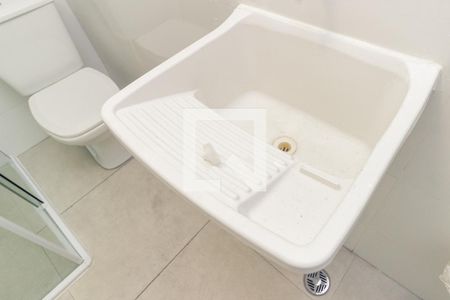 Banheiro de kitnet/studio para alugar com 1 quarto, 40m² em Sé, São Paulo