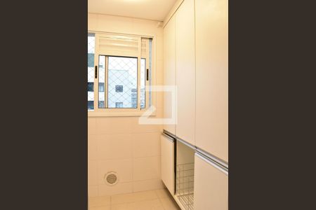 Apartamento para alugar com 80m², 2 quartos e 1 vagaÁrea de serviço