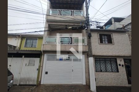 Fachada de casa à venda com 2 quartos, 156m² em Parque Casa de Pedra, São Paulo