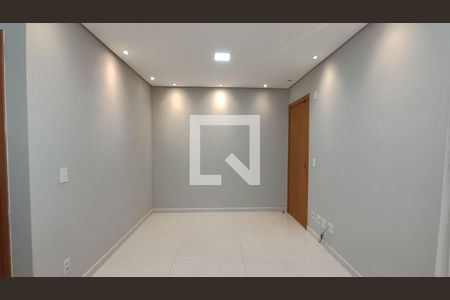 Apartamento para alugar com 42m², 2 quartos e 1 vagaSala