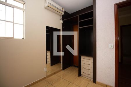 Casa para alugar com 210m², 4 quartos e 3 vagasSuíte 