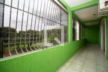 Casa para alugar com 210m², 4 quartos e 3 vagasSacada