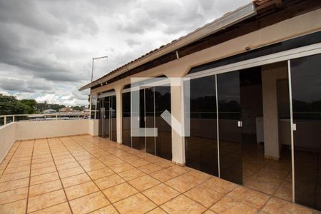 Casa para alugar com 210m², 4 quartos e 3 vagasSacada