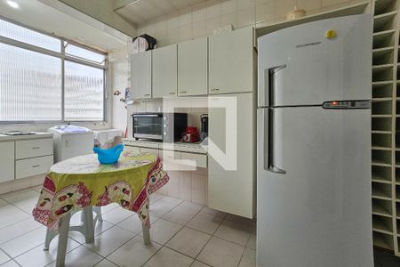 Apartamento para alugar com 163m², 4 quartos e sem vagaCozinha