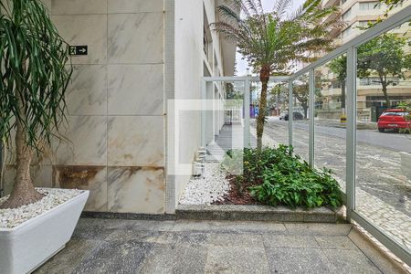 Apartamento para alugar com 163m², 4 quartos e sem vagaÁrea comum 