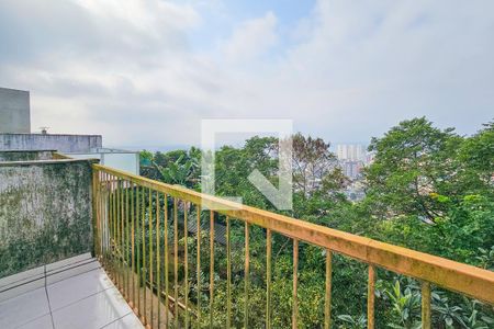 Casa de condomínio para alugar com 300m², 5 quartos e 6 vagasVaranda