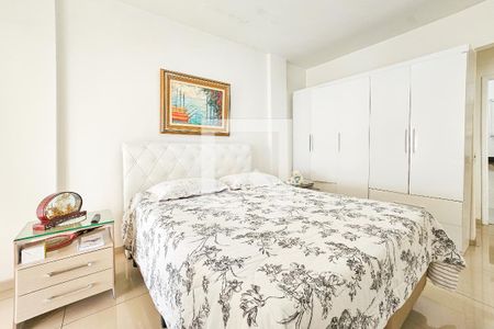 Casa de condomínio para alugar com 300m², 5 quartos e 6 vagasQuarto 1