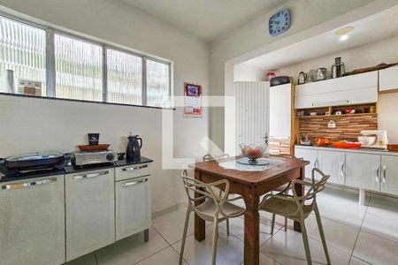 Casa de condomínio para alugar com 300m², 5 quartos e 6 vagasCozinha