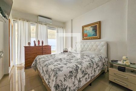 Casa de condomínio para alugar com 300m², 5 quartos e 6 vagasQuarto 1