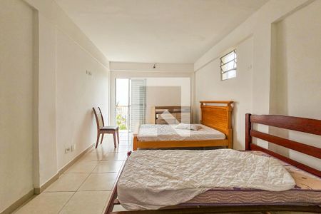 Casa de condomínio para alugar com 300m², 5 quartos e 6 vagasSuíte 3