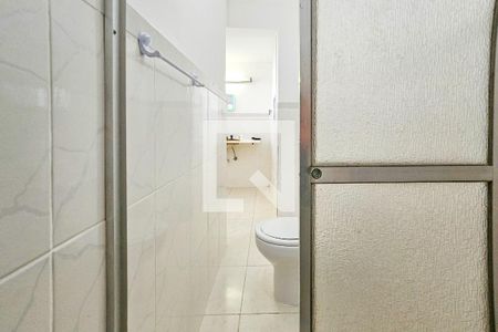 Casa de condomínio para alugar com 300m², 5 quartos e 6 vagasBanheiro da Suíte 4