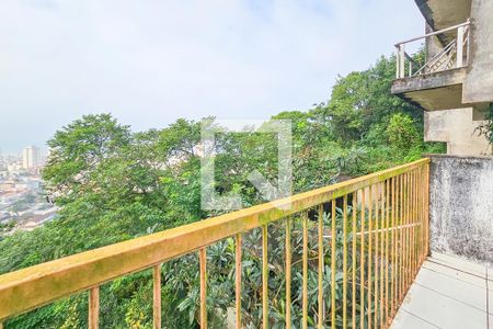 Casa de condomínio para alugar com 300m², 5 quartos e 6 vagasVaranda