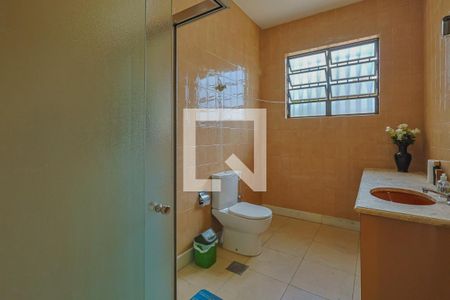 Casa à venda com 206m², 3 quartos e 4 vagas Casa à venda com 206m², 3 quartos e 4 vagasBanheiro social