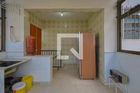 Casa à venda com 206m², 3 quartos e 4 vagas Casa à venda com 206m², 3 quartos e 4 vagasCozinha