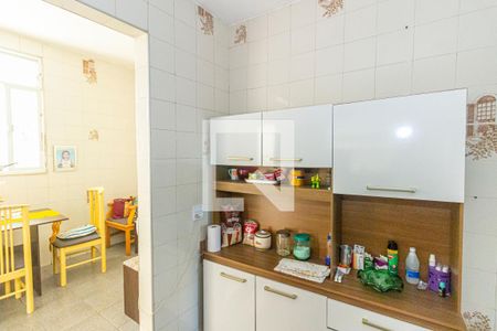 Cozinha de apartamento para alugar com 2 quartos, 70m² em Irajá, Rio de Janeiro