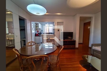 Sala de apartamento à venda com 2 quartos, 75m² em Funcionários, Belo Horizonte