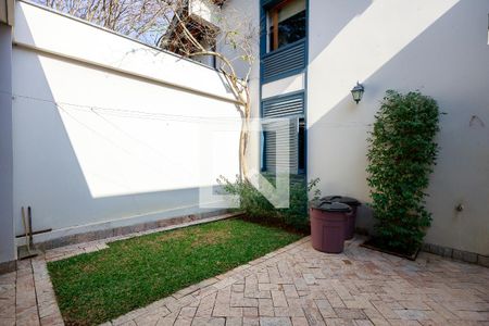 Casa à venda com 394m², 4 quartos e 4 vagasQuintal