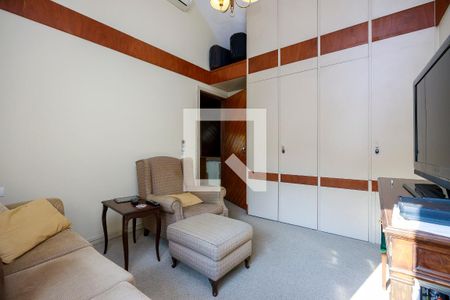 Casa à venda com 394m², 4 quartos e 4 vagasQuarto 2