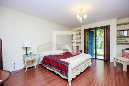 Casa à venda com 394m², 4 quartos e 4 vagasSuíte 4