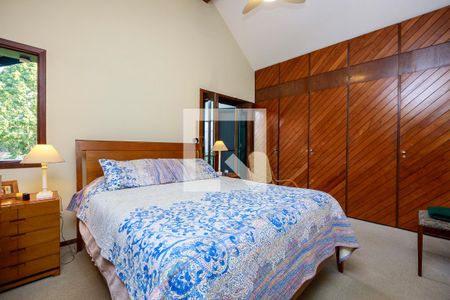 Casa à venda com 394m², 4 quartos e 4 vagasSuíte 3