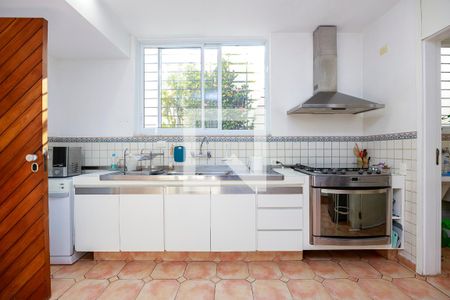 Casa à venda com 394m², 4 quartos e 4 vagasCozinha