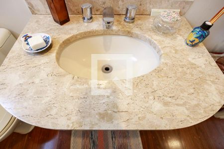 Casa à venda com 394m², 4 quartos e 4 vagasLavabo