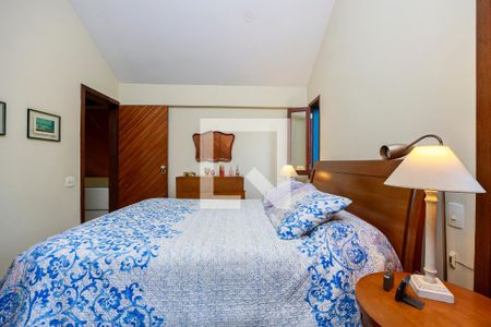 Casa à venda com 394m², 4 quartos e 4 vagasSuíte 3