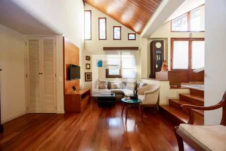 Casa à venda com 394m², 4 quartos e 4 vagasSala