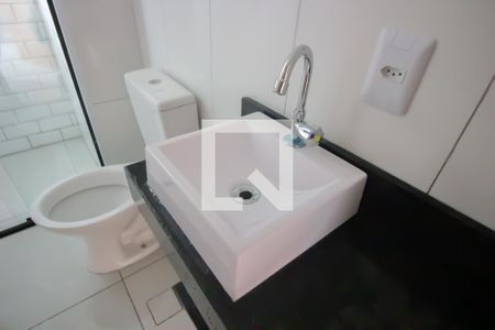 Casa de condomínio à venda com 48m², 2 quartos e sem vaga Casa de condomínio à venda com 48m², 2 quartos e sem vagaBanheiro