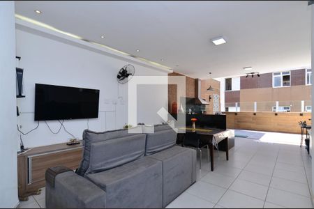 Apartamento à venda com 120m², 3 quartos e 2 vagas Apartamento à venda com 120m², 3 quartos e 2 vagasCobertura