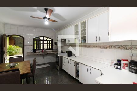 Casa à venda com 150m², 3 quartos e 3 vagas Casa à venda com 150m², 3 quartos e 3 vagasCozinha