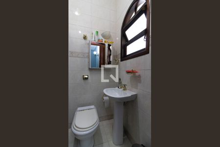 Casa à venda com 150m², 3 quartos e 3 vagas Casa à venda com 150m², 3 quartos e 3 vagasBanheiro