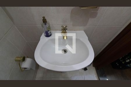 Casa à venda com 150m², 3 quartos e 3 vagas Casa à venda com 150m², 3 quartos e 3 vagasBanheiro