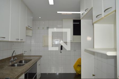 Apartamento para alugar com 120m², 4 quartos e 2 vagasCozinha