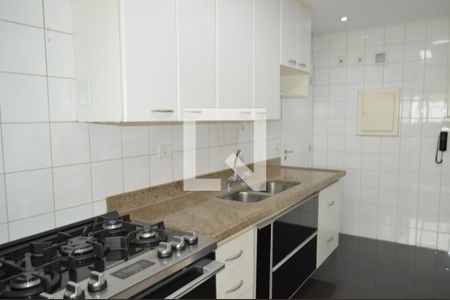 Apartamento para alugar com 120m², 4 quartos e 2 vagasCozinha