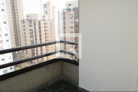 Apartamento para alugar com 120m², 4 quartos e 2 vagasVaranda