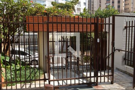 Apartamento para alugar com 120m², 4 quartos e 2 vagasPortaria