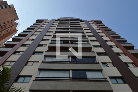 Apartamento para alugar com 120m², 4 quartos e 2 vagasFachada