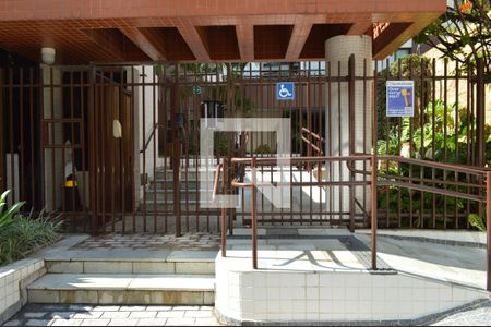 Apartamento para alugar com 120m², 4 quartos e 2 vagasFachada + Plaquinha