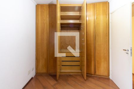 Apartamento à venda com 70m², 2 quartos e 2 vagasQuarto 2